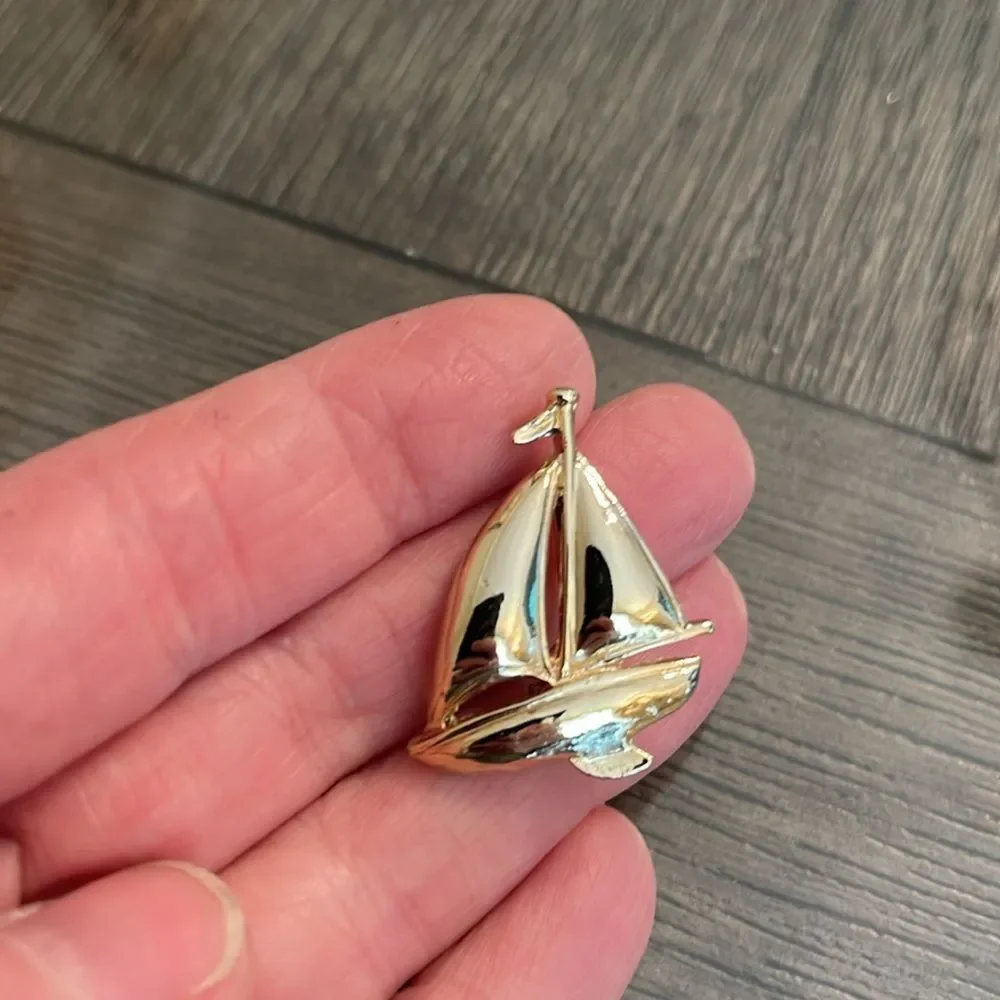 Vintage Gold-tone Sailboat Pin - Nautical Theme Brooch
